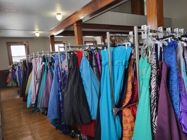 Prom resale clearance stores near me