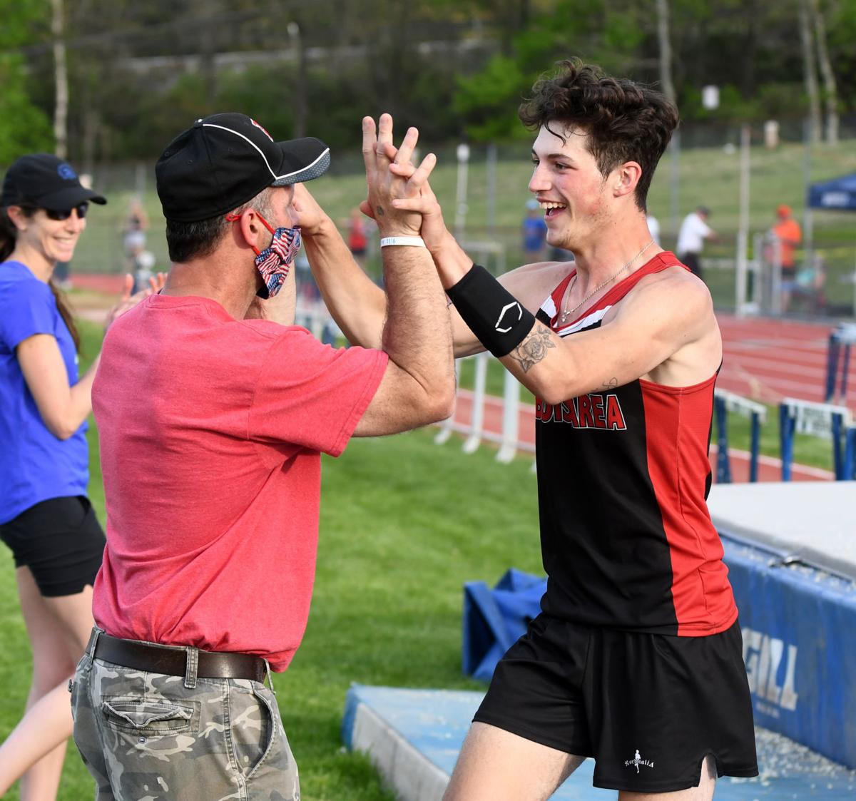 20210520-ce-sp Shilalas pole vault.jpg