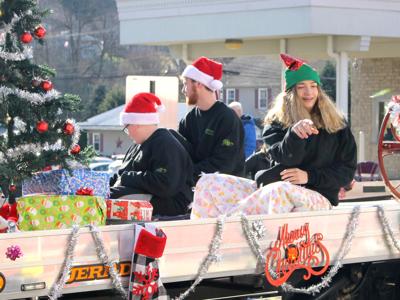Murfreesboro Tn Christmas Parade 2022 L-V Video: Christmas Parade In New Bethlehem | News | Thecourierexpress.com