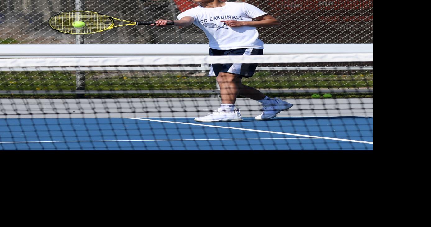 DCC tennis team features large roster | Sports | thecourierexpress.com