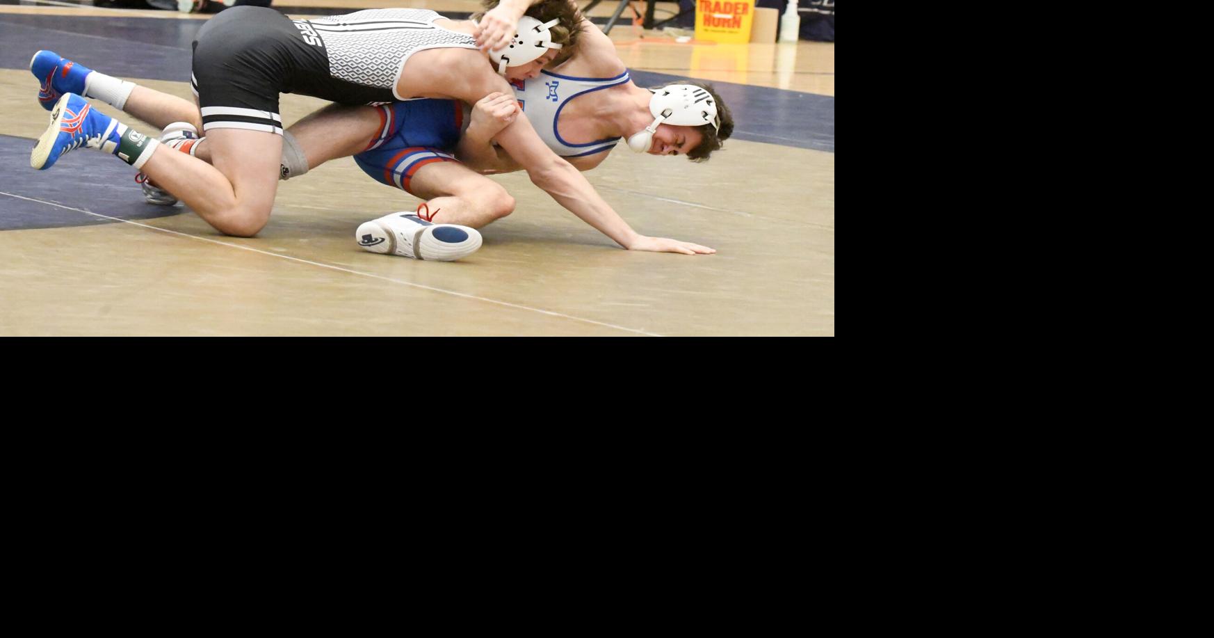 Rovers feature intriguing mix of vets, newcomers on mat | Wrestling ...