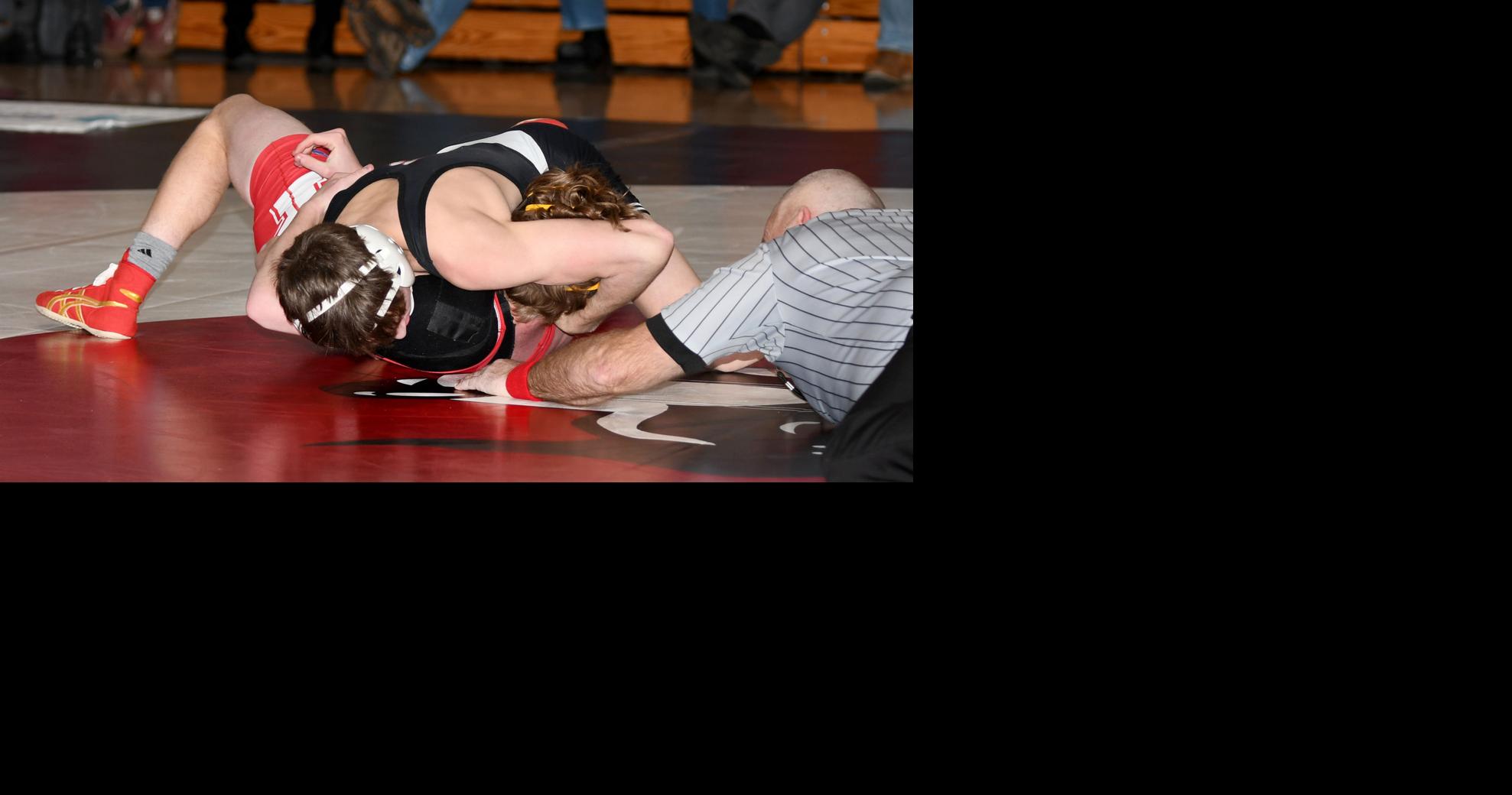 Brockway wrestlers top Punxsy, 3924 Sports