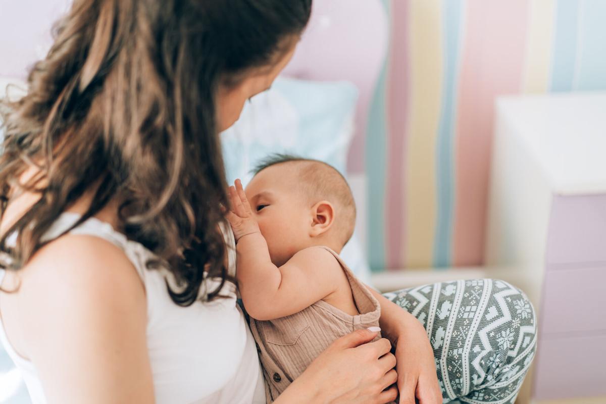 6 Amazing Reasons Your Newborn Wants to be Held — Bay Area Breastfeeding &  Education