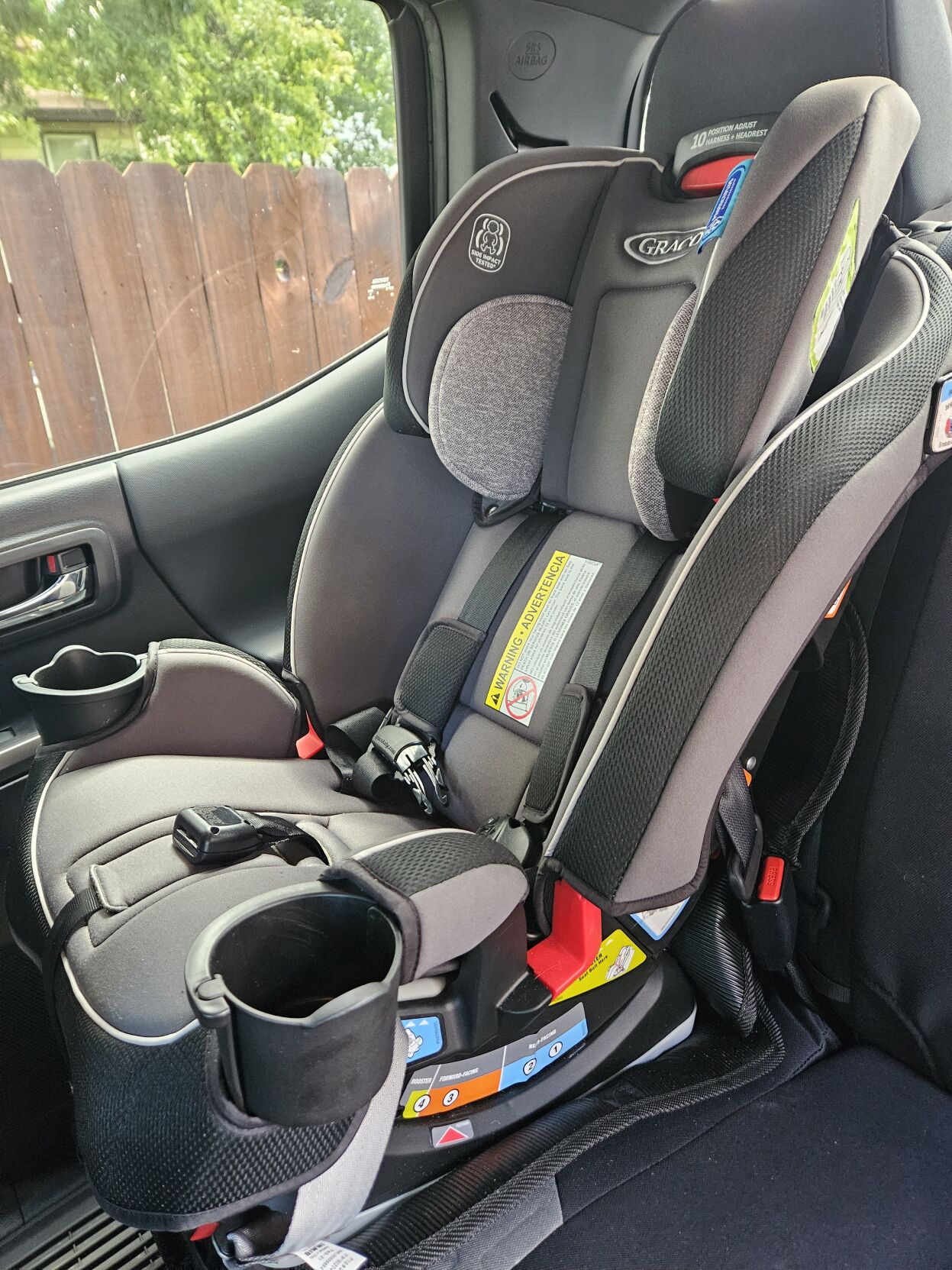 National child safety outlet seat