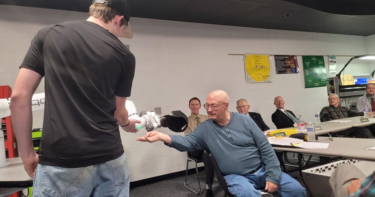 Engineering students showcase projects to Jeff Tech Operating Committee ...