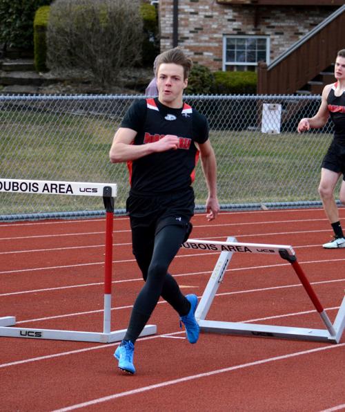 20190417-ce-sp Saunders 300 hurldes