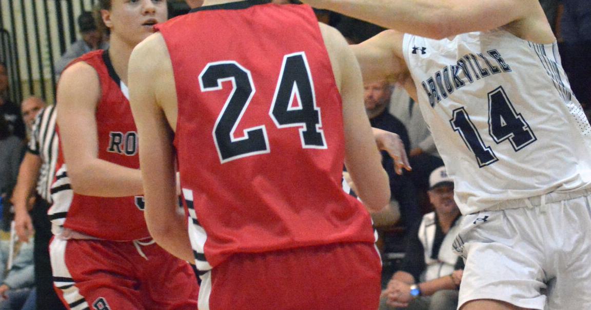 Raiders romp Rovers, 64-19 | Sports | thecourierexpress.com
