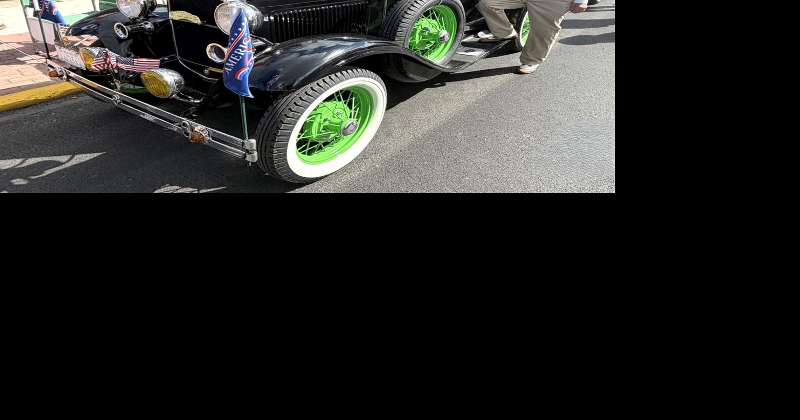 AUTUMN LEAF FESTIVAL: Autorama Car Show