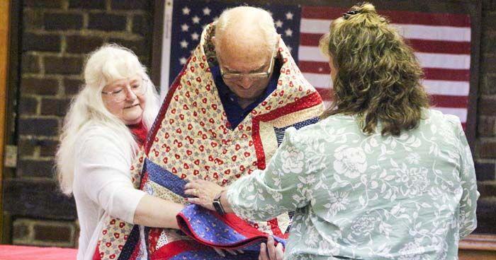 Veteran Ralph Hamilton Mi Jay County veteran Ralph Bowers receives Quilt of Valor | News | thecr.com