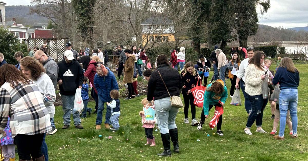 Spalding Memorial Library draws over 150 kids for annual Easter Egg hunt