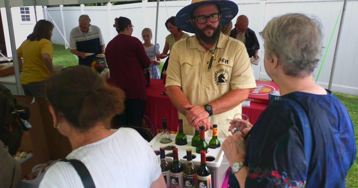 Valley community turns out for Wine and Dine fundraiser