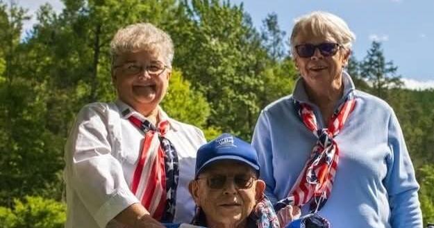 Warren Center resident receives Quilt of Valor