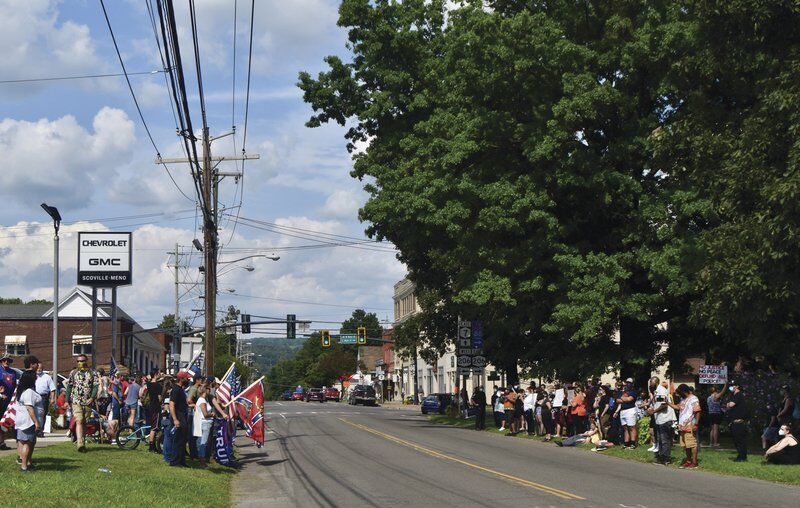 BLM rally met with counterprotest in Bainbridge