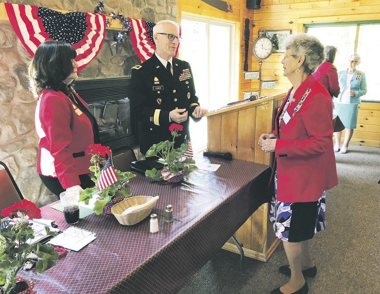DAR celebrates links to the American Revolution