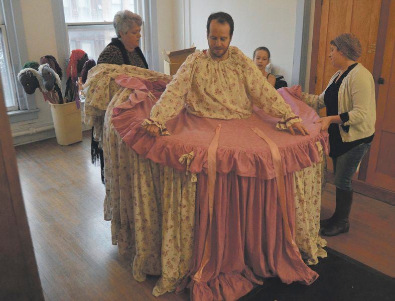 Dancers prepare for 32nd year of 'The Nutcracker'