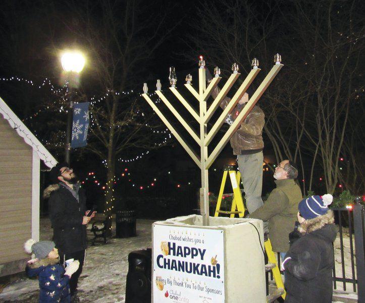 Menorah Lights Up Oneonta S Muller Plaza Local News Thedailystar Com