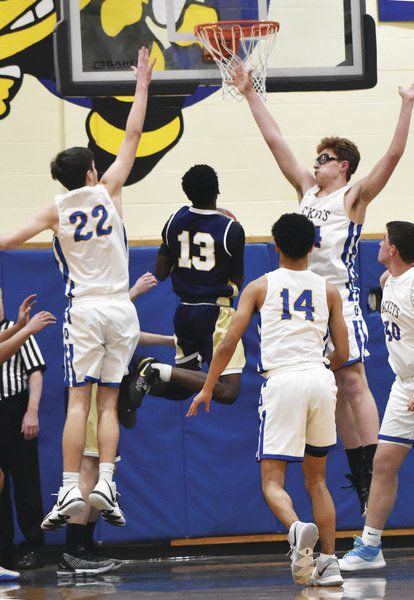 Oneonta survives Sabers, 47-46