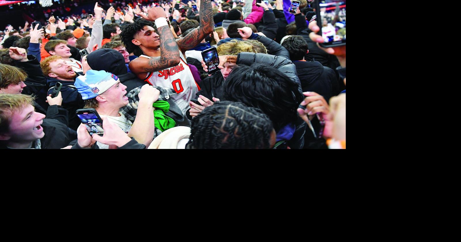 Syracuse celebrates win over ranked Tennessee thedailystar com