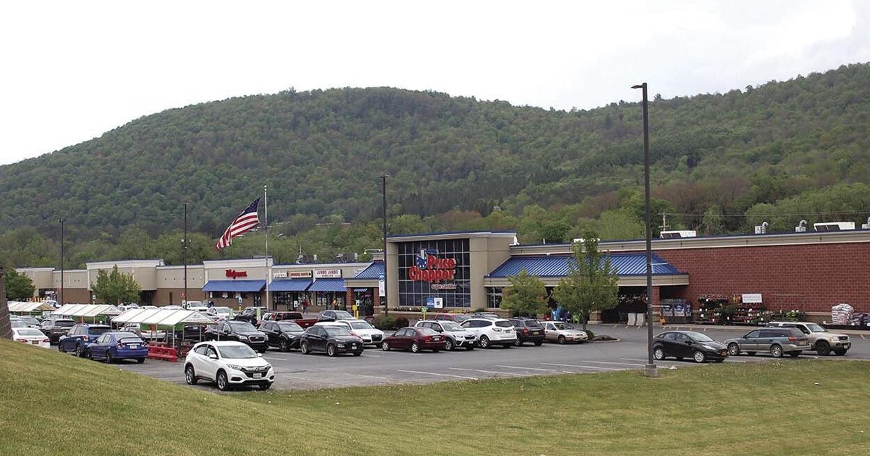 Backtracking: In our times: Shopping plaza, education made Delaware County news in July 1973 - Vimarsana News