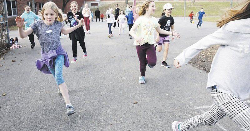 Program helps local girls maintain physical fitness Program helps local girls maintain physical fitness