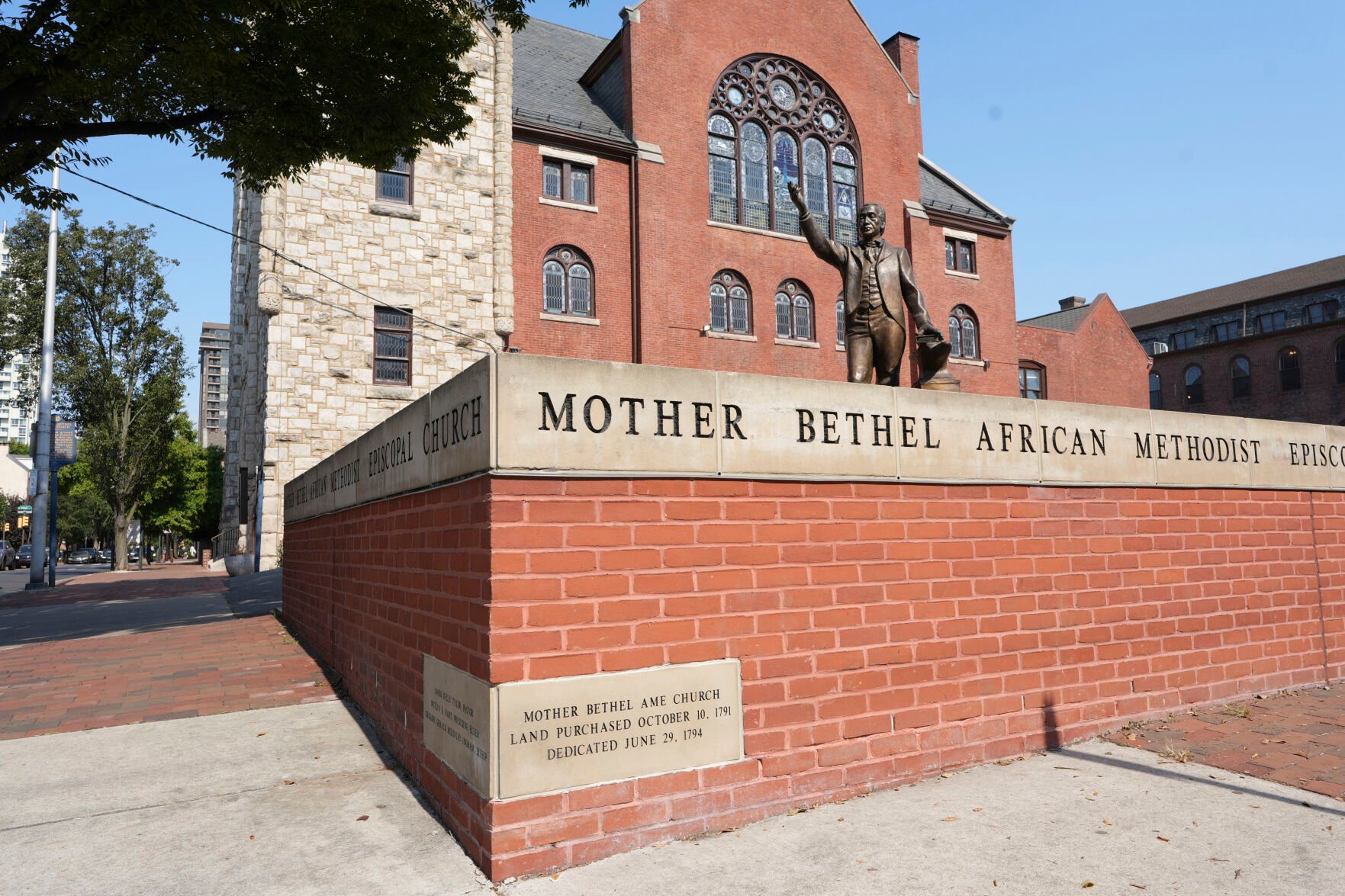 Two Historic Philadelphia Churches Offer Lessons For An America Divided ...