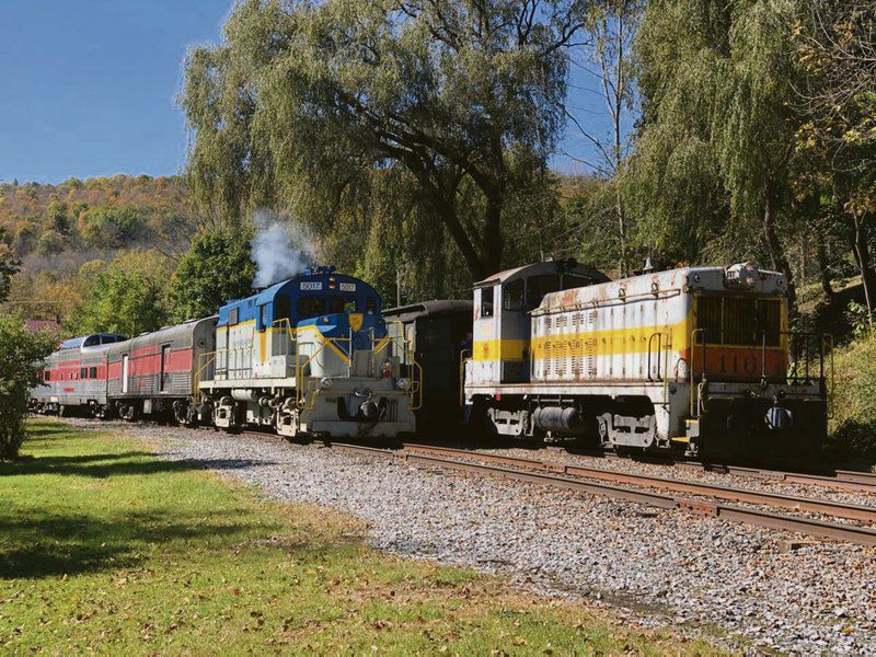 Ride The Rails For A New Leaf Peeping Experience - 