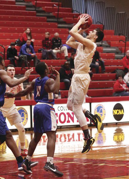 SUCO men sidestep New Paltz