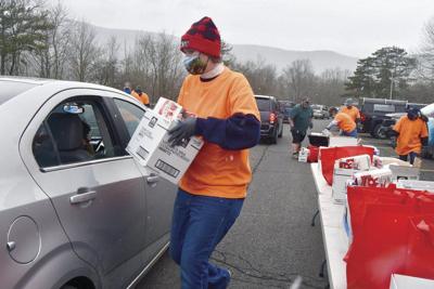 Dairy Giveaway Draws Giant Crowd Local News Thedailystar Com
