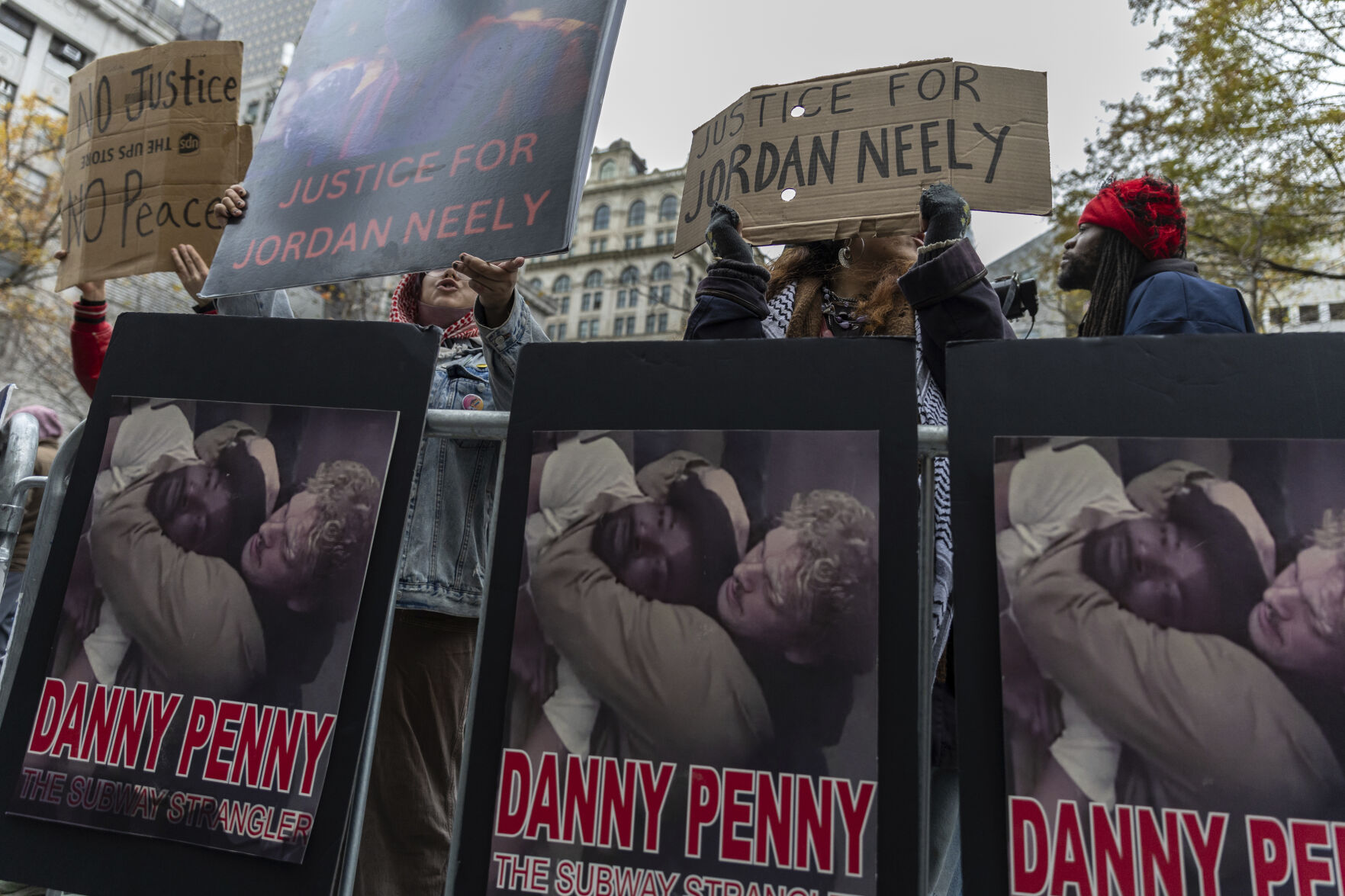 Veteran Daniel Penny Is Acquitted In NYC Subway Chokehold Case Over ...