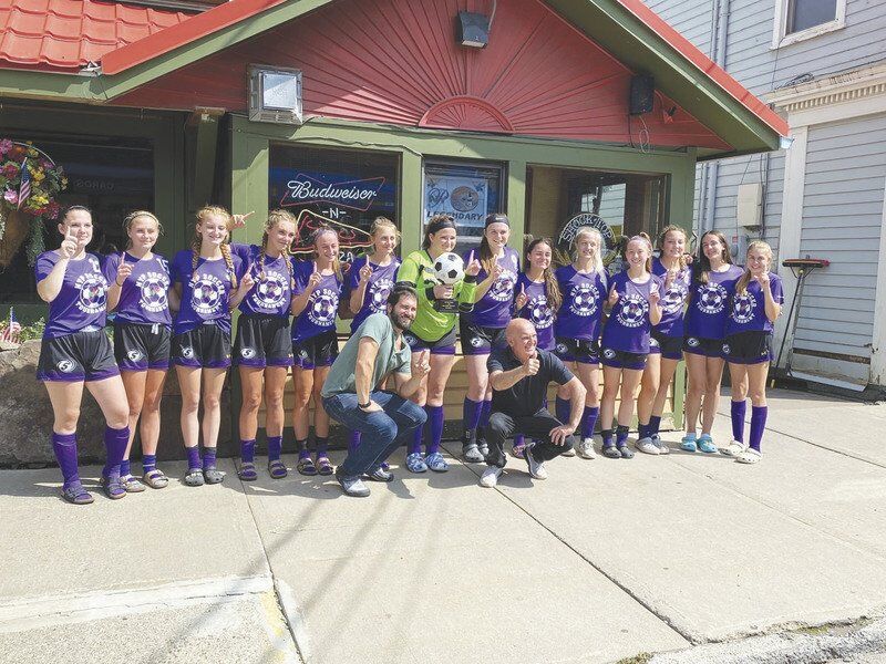 Franklin, Walton win big; UV, Morris notch tourney victories