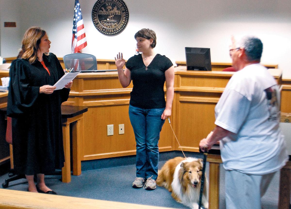 Blount County getting dog therapy program for Foster Care Review Board