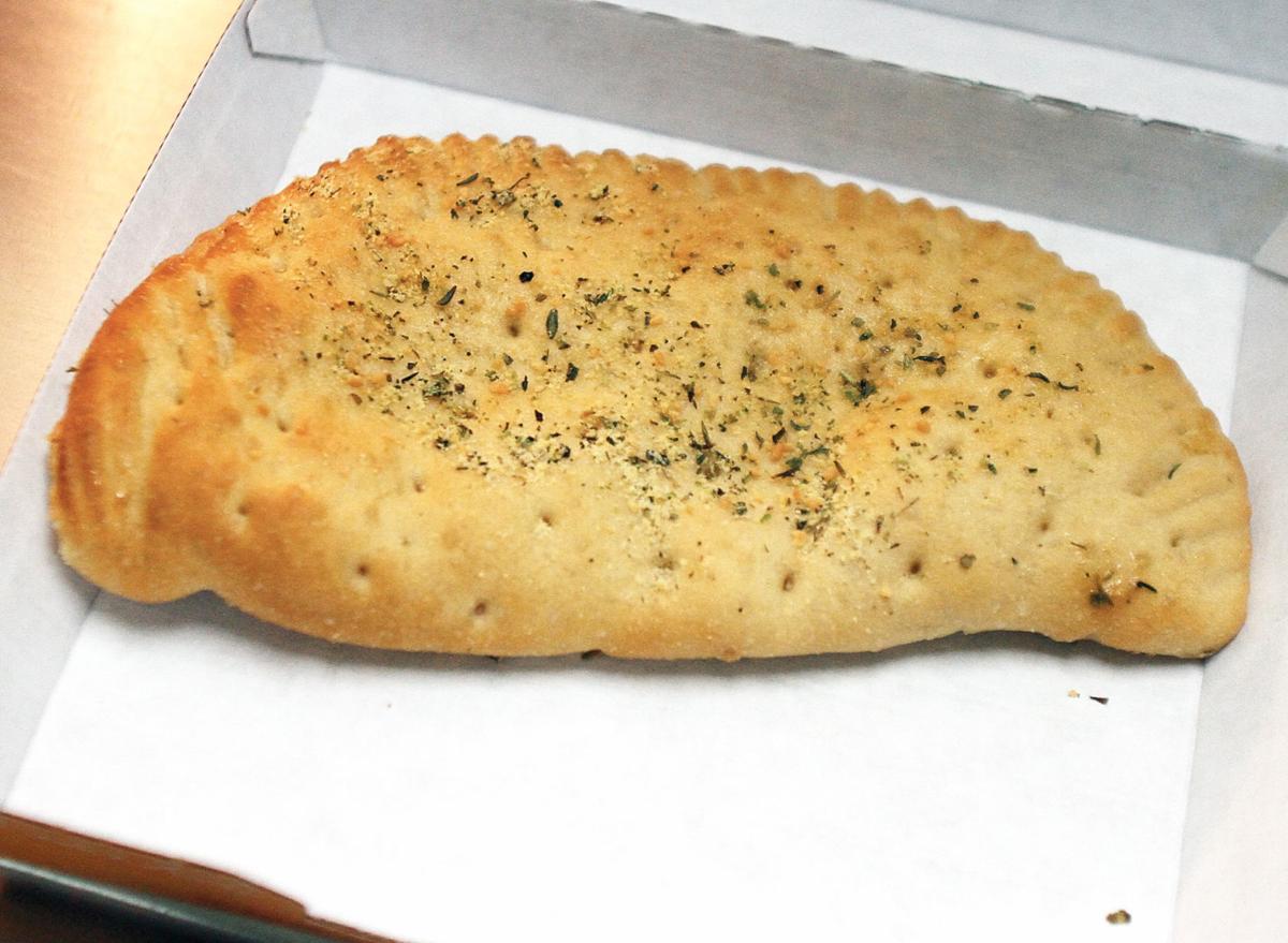 Maryville Junior High School cooking personal pizzas with Smart Mouth