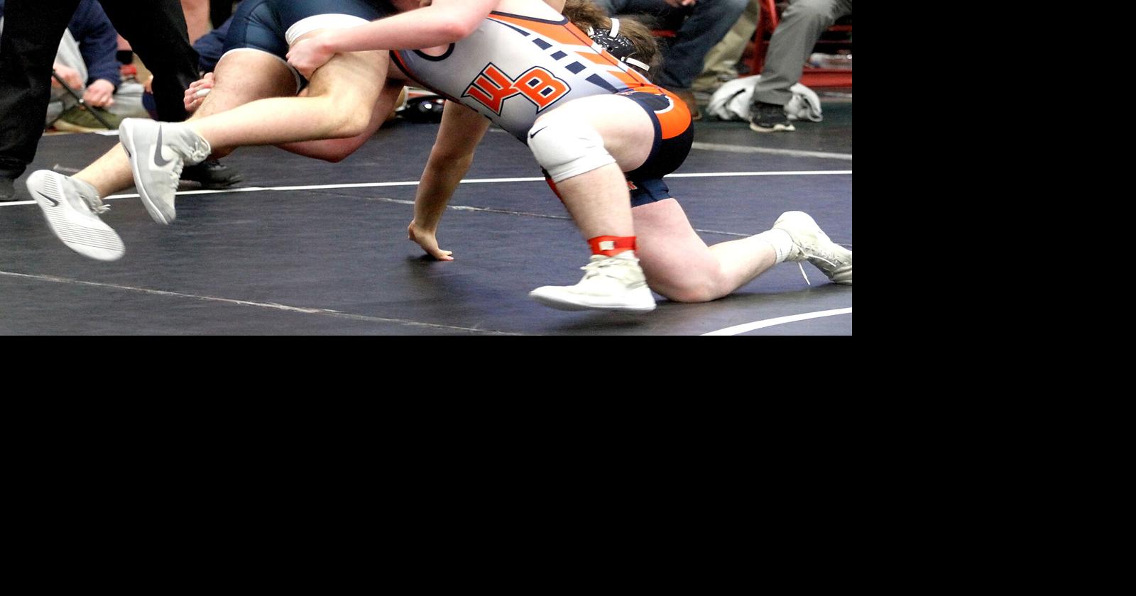 Rebels, Govs, Mountaineers wrestle it out in Maryville Invitational ...