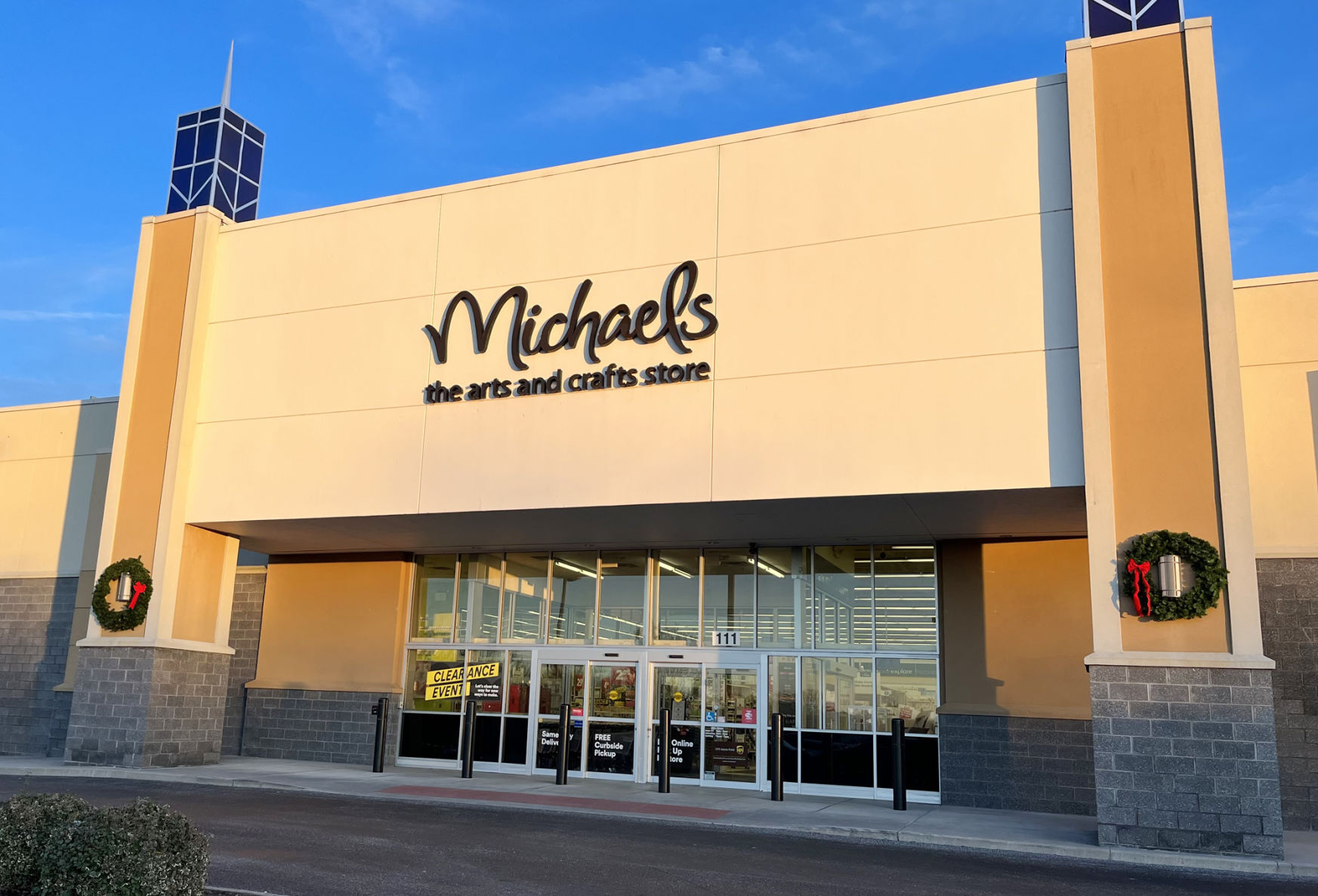 Michaels world s largest arts and crafts retailer redesigns its