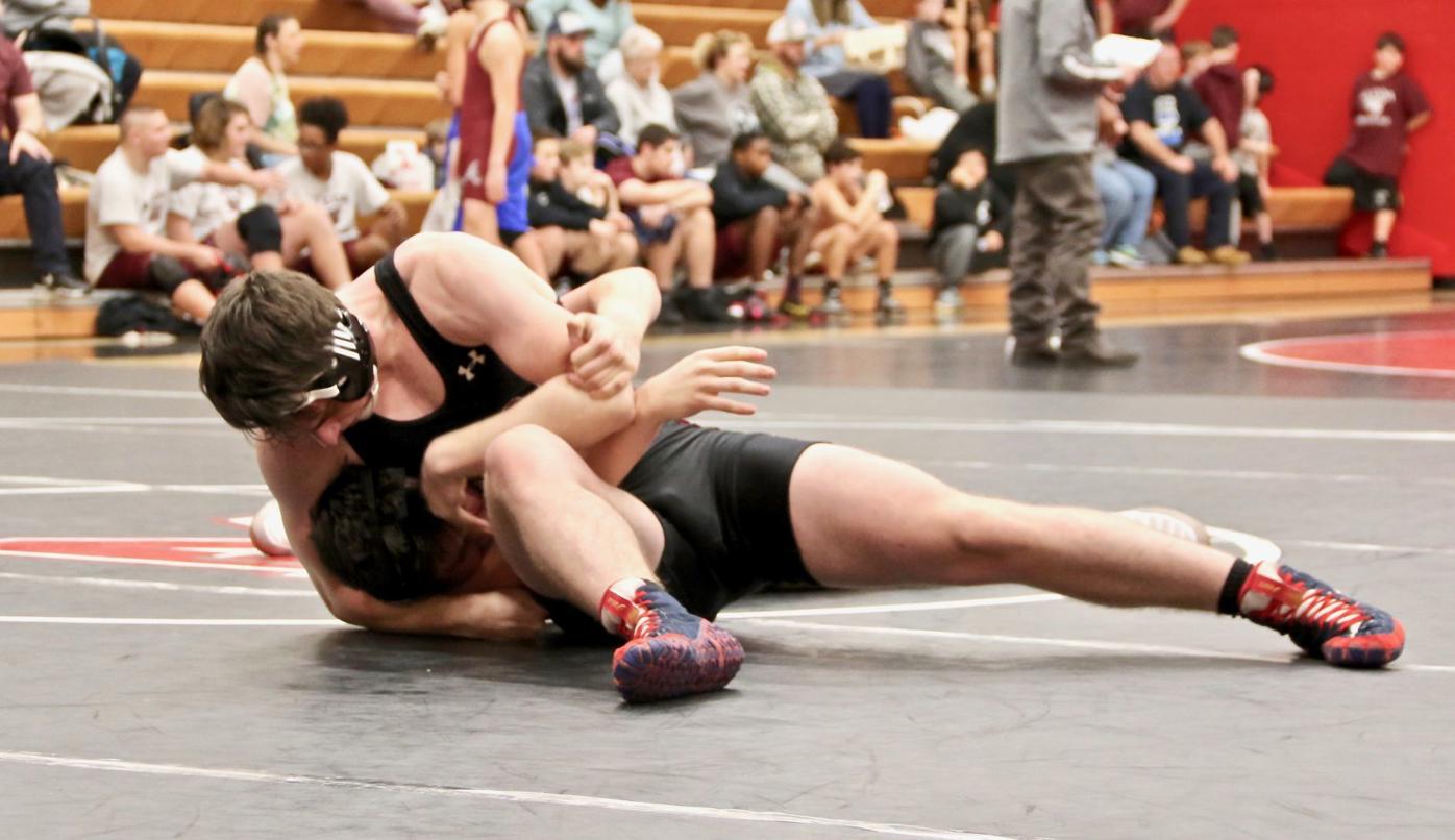 Maryville wrestlers score victory over Alcoa Sports