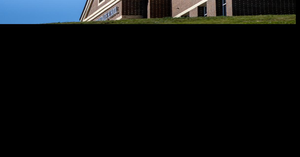 Alcoa school board approves future calendar, tighter background check requirements