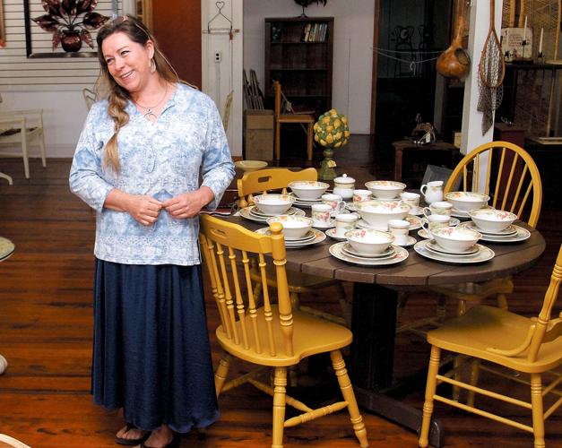 Home Decor Resale Store opens in Greenback Community