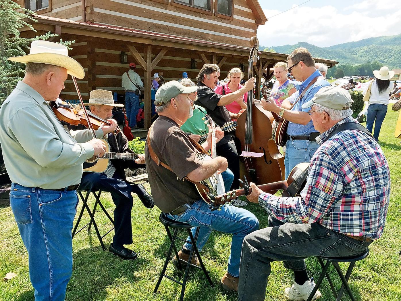 Spring Festival brings crowds together for bluegrass, fun in Townsend
