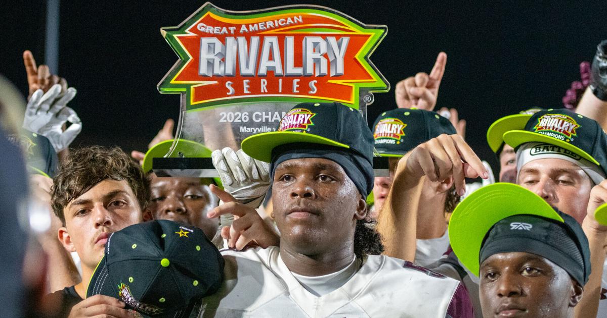 Manu, Hawkins lead cast of Alcoa heroes in win over Maryville