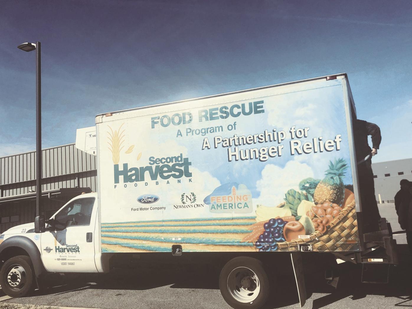 Unprecedented Second Harvest Delivers Food To Tsa Employees News Thedailytimes Com