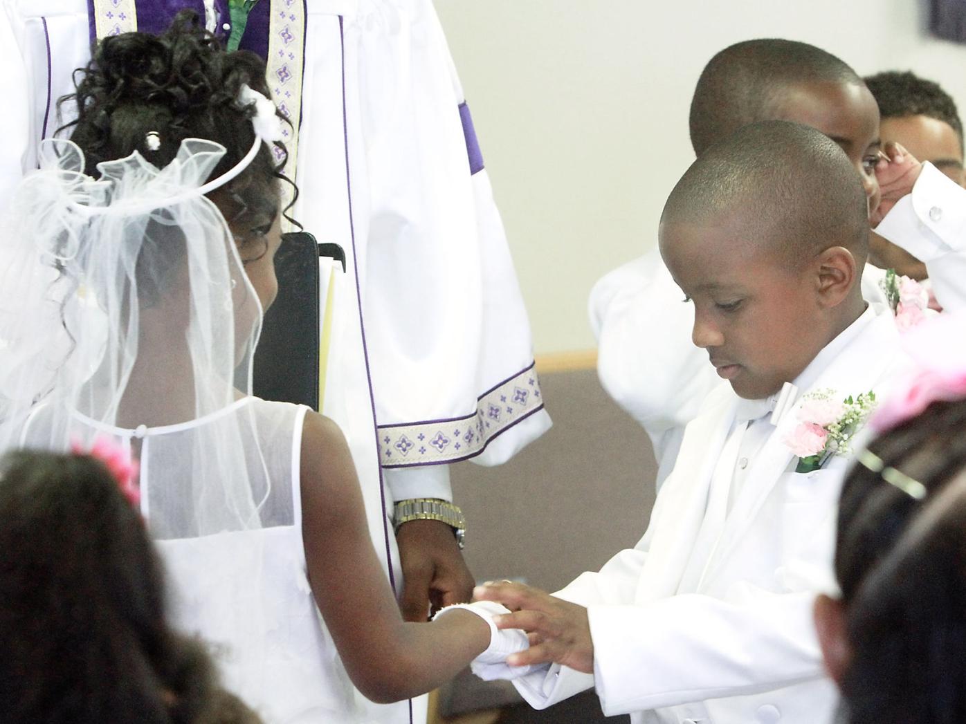 Divine Purpose Worship Center hosts Tom Thumb Wedding News