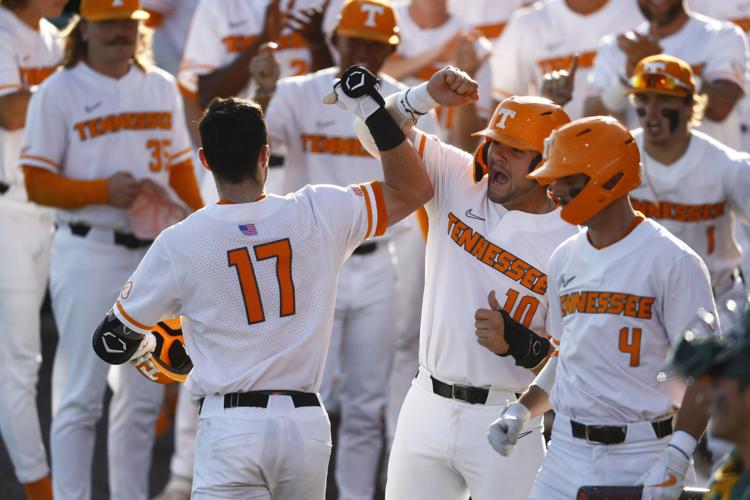 Gilbert's walk-off grand slam propels Vols over Wright State in 9-8 NCAA  Tournament Regional thriller - Sports Illustrated Tennessee Volunteers  News, Analysis and More