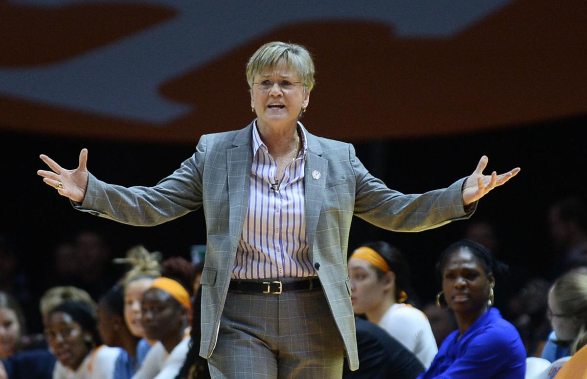 Tennessee Fires Women S Basketball Coach Holly Warlick Sports