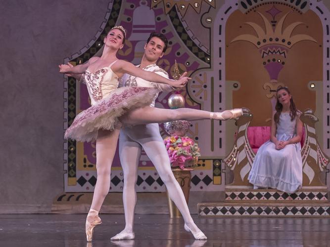 DANCING DAYS: Guest artist, world traveler Aaron Smyth returns to the ...