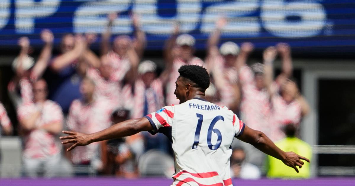 US reaches World Cup knockout round and wins its group with 2nd ...