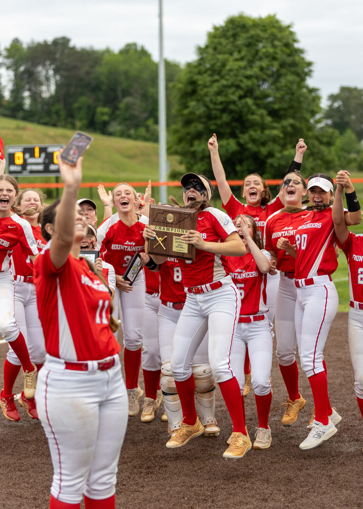 Softball With Roots Heritage softball wins District 5-3A title, goes back-to-back for first ...