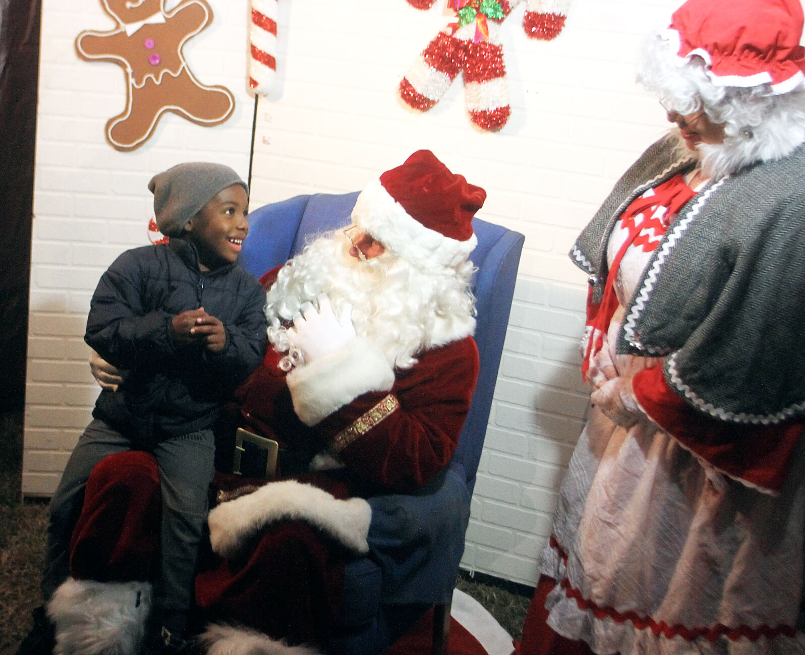 Mekhi Gaskin Talks To Santa And Mrs. Claus | | Thedailytimes.com