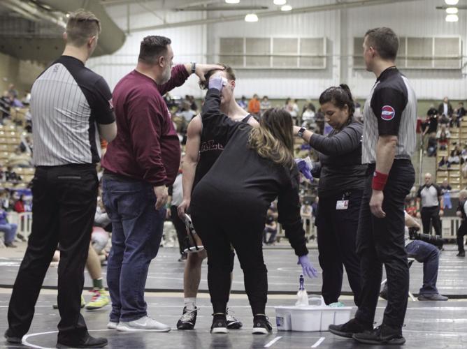 SESI's Tyson Click, Maryville's Daniel Halcomb lead area wrestlers to ...