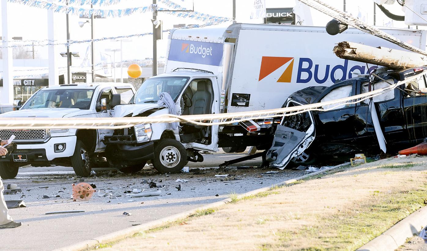 Severalvehicle accident on Alcoa Highway slows traffic to crawl News