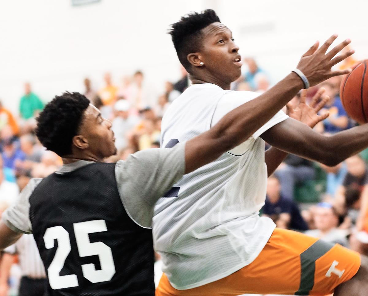 Vols Kwe Parker Looks To Develop All Around Game Sports